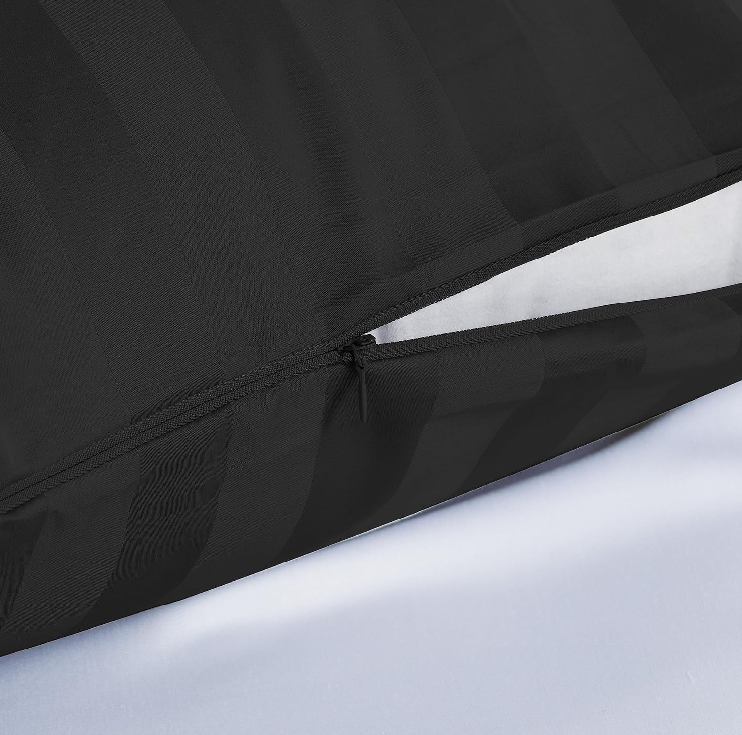 100% Egyptian Cotton Pillow Protectors Set of 2, 600 Thread Count Standard Size Bed Pillow Cases with Zipper, Sateen Weave Cooling Pillow Cases Quiet and Breathable(2PCS, Standard, Black Stripe)